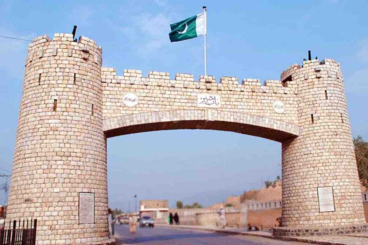 Illustrative architecture in Peshawar